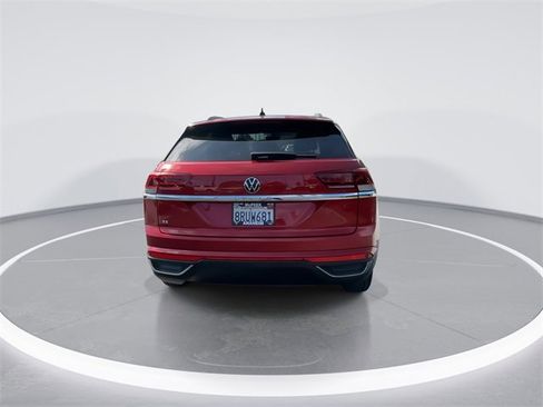 Used 2020 Volkswagen Atlas Cross Sport SE w/ Panoramic Sunroof Package image 7