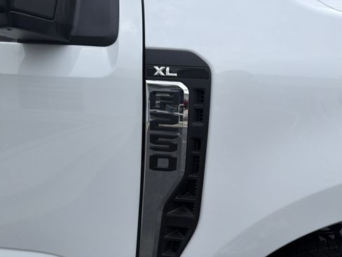 Used 2025 Ford F250 XL w/ XL Chrome Package AWD/4WD image 10