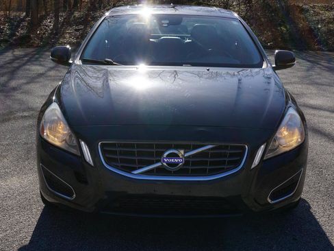 Used 2012 Volvo S60 T5 w/ Climate Pkg FWD image 8