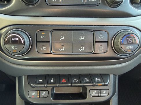 Used 2019 Chevrolet Colorado Z71 image 18