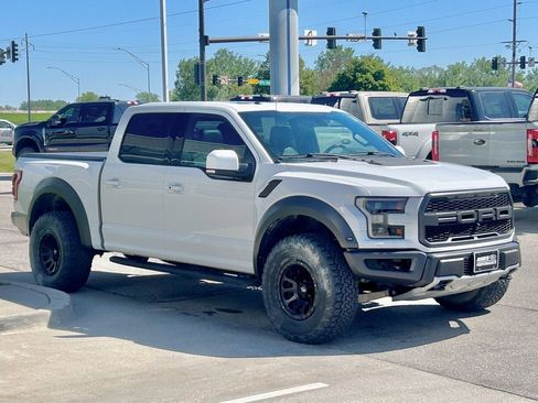Used 2018 Ford F150 Raptor w/ Equipment Group 802A Luxury AWD/4WD image 7