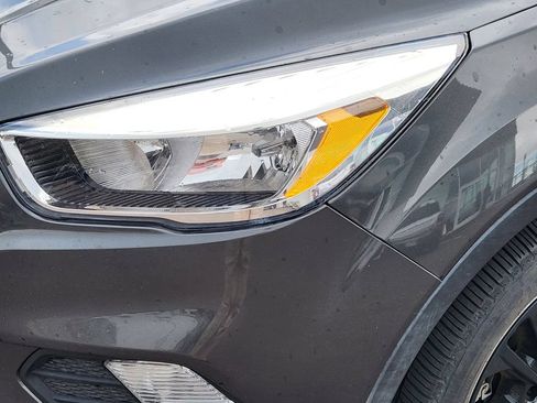 Used 2019 Ford Escape SE AWD/4WD image 4