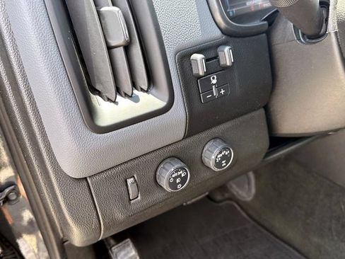 Used 2018 Chevrolet Colorado Z71 AWD/4WD image 20