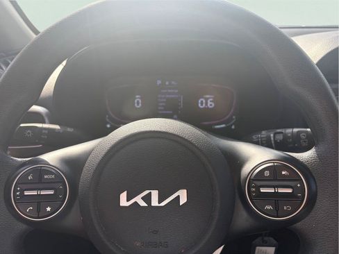 Used 2024 Kia Soul LX w/ Option Group 015 FWD image 13