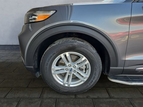 Used 2022 Ford Explorer XLT w/ Equipment Group 202A image 26