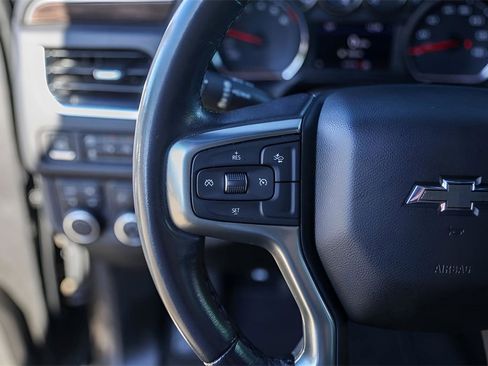 Used 2021 Chevrolet Suburban Z71 image 14