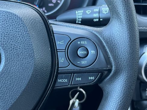 Used 2020 Toyota RAV4 LE w/ All Weather Liner Package AWD/4WD image 26