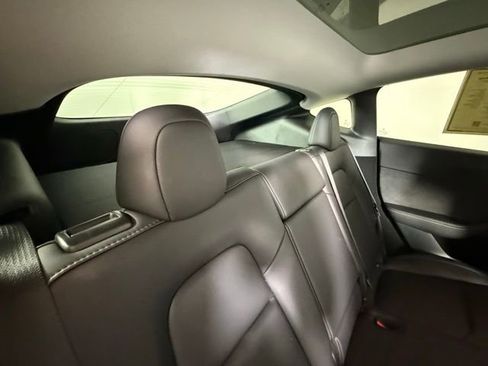 Used 2024 Tesla Model Y Long Range image 24