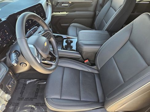 Used 2025 Chevrolet Tahoe Premier image 13