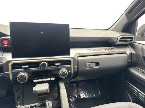 Used 2024 Toyota Tacoma TRD Off-Road AWD/4WD image 55