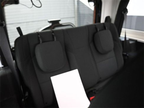 Used 2022 Jeep Wrangler Sport S image 21