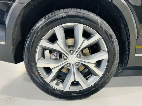 Used 2022 Hyundai Palisade SEL w/ Premium Package FWD image 13