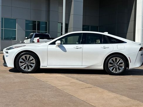 Certified 2021 Toyota Mirai w/ Advanced Technology Package RWD image 8