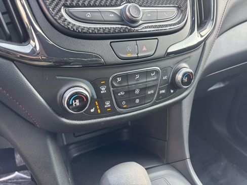 Used 2022 Chevrolet Equinox RS w/ LPO, Floor Liner Package image 25