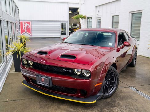 Used 2019 Dodge Challenger SRT Hellcat Redeye RWD image 3
