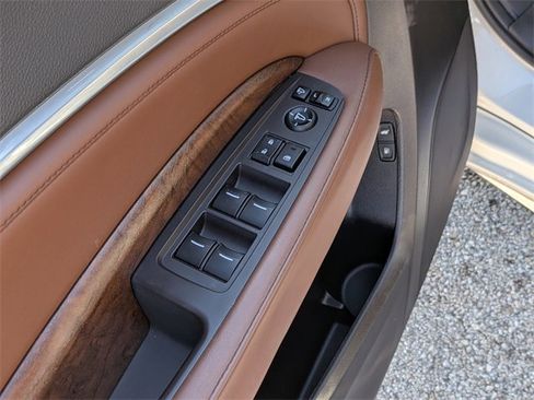 Used 2020 Acura MDX FWD w/ Advance Package image 11