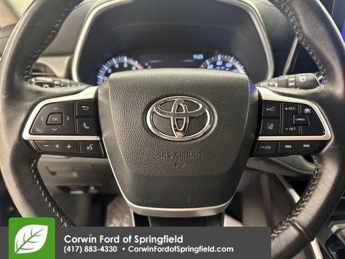 Used 2024 Toyota Highlander XLE image 36