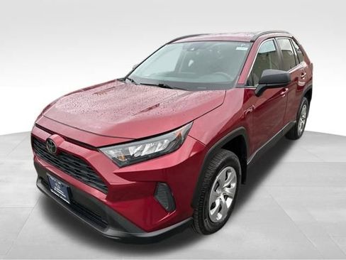 Used 2020 Toyota RAV4 LE image 3