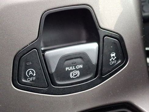 Used 2022 Jeep Renegade Latitude w/ Sun/Sound Group image 26