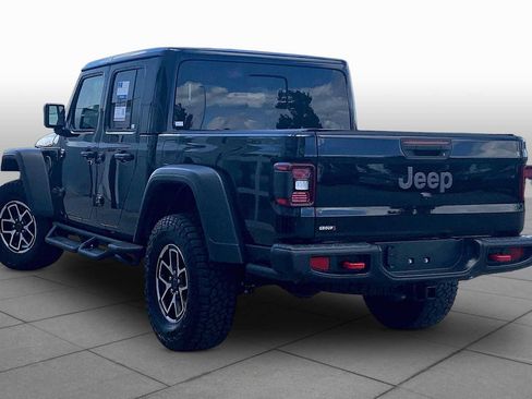 Used 2025 Jeep Gladiator Rubicon w/ Convenience Group AWD/4WD image 12