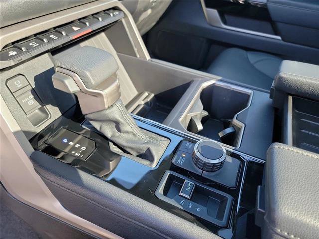Used 2025 Toyota Tundra Limited AWD/4WD image 12