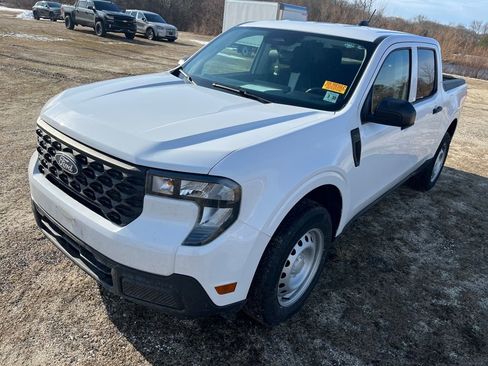 Used 2025 Ford Maverick XL image 4