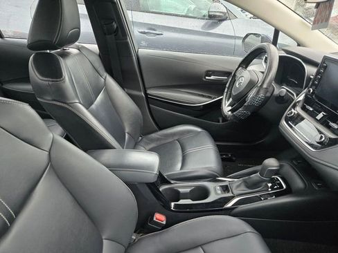 Used 2022 Toyota Corolla XLE FWD image 6