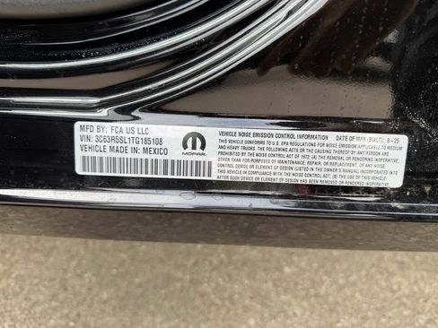New 2026 RAM 2500 Limited AWD/4WD image 29