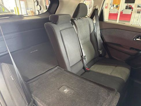 Certified 2023 Nissan Rogue SV FWD image 25