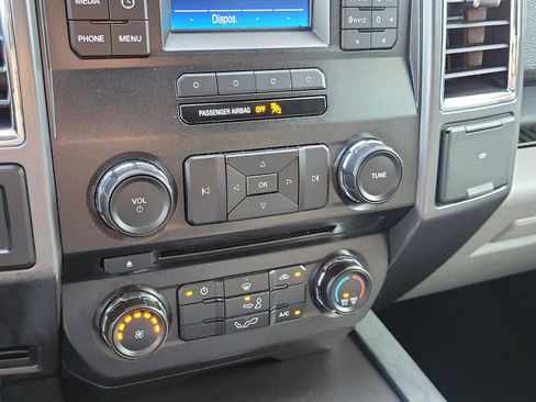 Used 2016 Ford F150 XLT RWD image 28