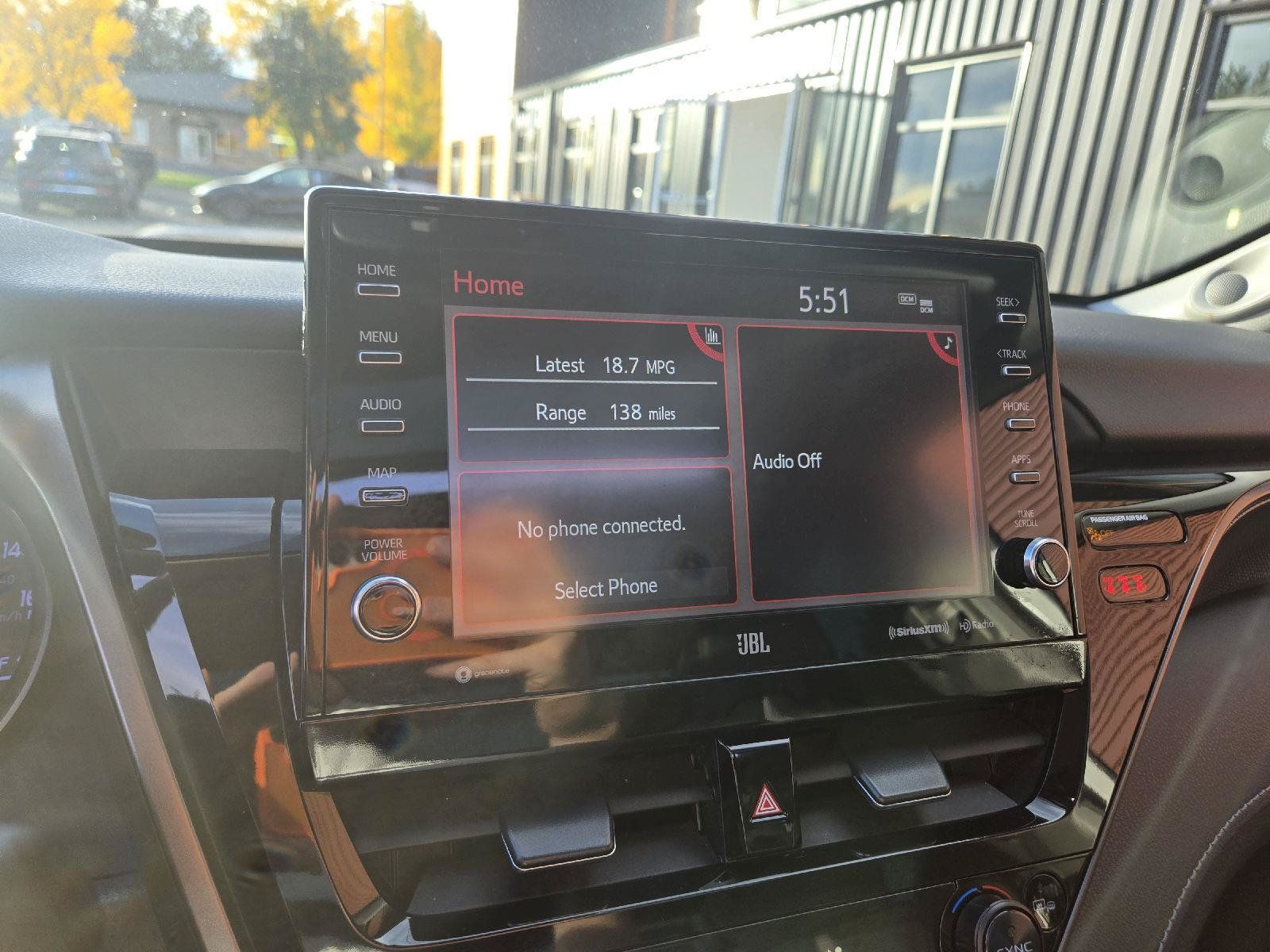 Used 2022 Toyota Camry XSE FWD image 17