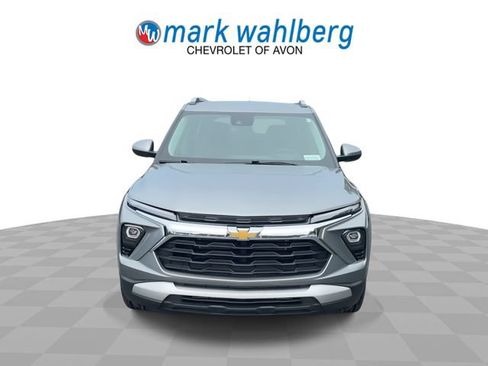 Used 2024 Chevrolet TrailBlazer LT w/ LT Cold Weather Package FWD image 3