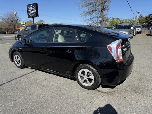 Used 2014 Toyota Prius Three w/ Solar Roof Package image 7