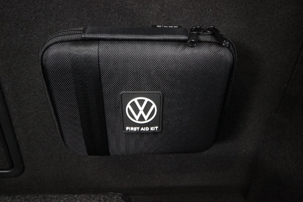 Used 2025 Volkswagen Taos SEL AWD/4WD image 9