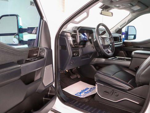 Used 2023 Ford F250 Lariat w/ Tow Technology Package AWD/4WD image 3