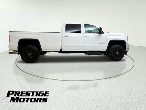 Used 2018 GMC Sierra 3500 SLE w/ SLE Fleet Preferred Package AWD/4WD image 9