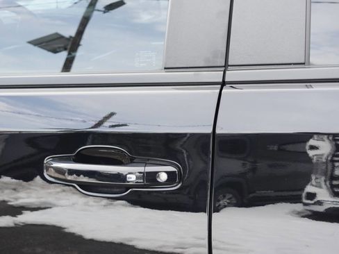 Used 2023 Chevrolet Silverado 1500 LT image 13