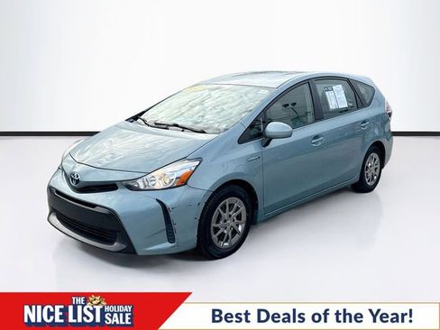 Used 2015 Toyota Prius V Five image 4