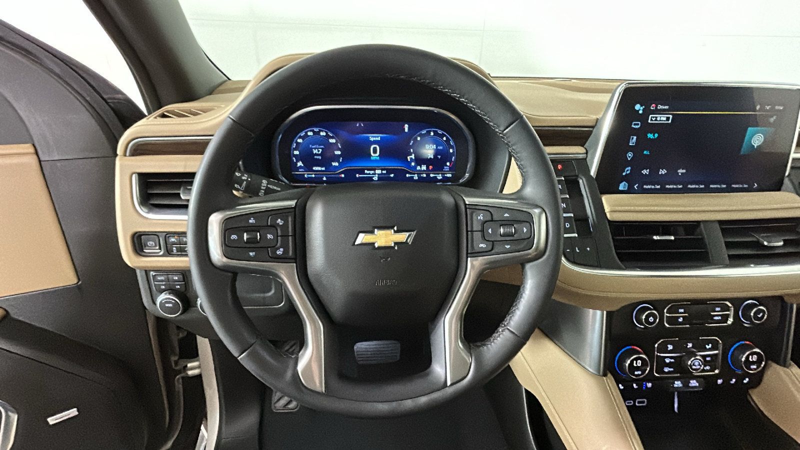 Used 2023 Chevrolet Tahoe Premier AWD/4WD image 17