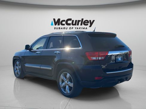 Used 2011 Jeep Grand Cherokee Overland AWD/4WD image 4