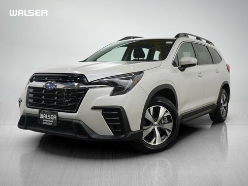 Used 2024 Subaru Ascent Premium w/ Convenience Package image 1