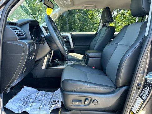 Used 2019 Toyota 4Runner SR5 Premium AWD/4WD image 17