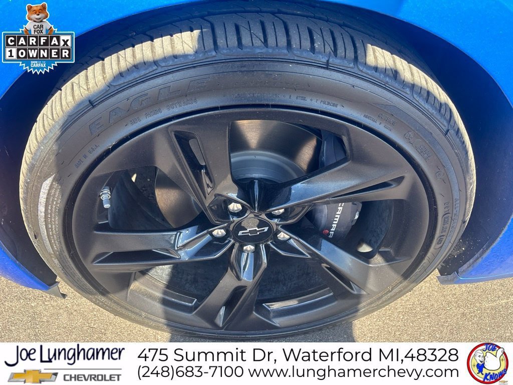 Used 2024 Chevrolet Camaro LT RWD image 12