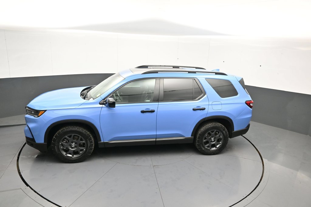 Certified 2024 Honda Pilot TrailSport image 44