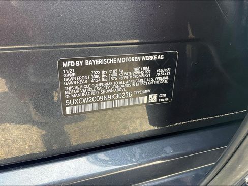 Used 2022 BMW X7 xDrive40i w/ M Sport Package AWD/4WD image 34