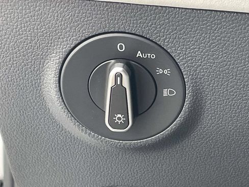 New 2026 Volkswagen Taos SE AWD/4WD image 20
