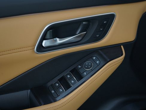 Used 2023 Nissan Rogue Platinum w/ Platinum Premium Package image 23