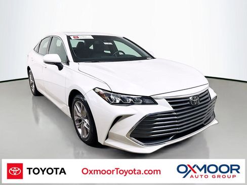 Used 2019 Toyota Avalon XLE w/ Moonroof Package image 1