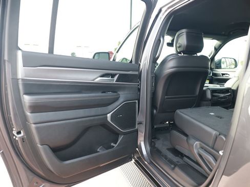 New 2026 Jeep Grand Wagoneer L 2WD w/ 8-Passenger Seating Package image 33