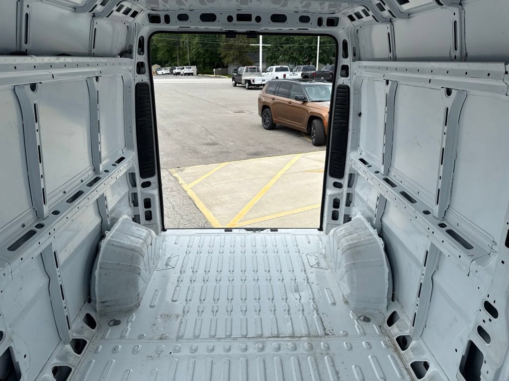 Used 2025 RAM ProMaster 2500 w/ Convenience Group FWD image 82